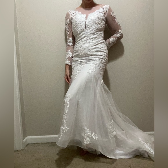 NWT SHEIN Wedding Dress Size 6 Lace & Tulle Bridal Gown Long Train NWT SHEIN Wedding Dress Size 6 Lace & Tulle Bridal Gown Long Train